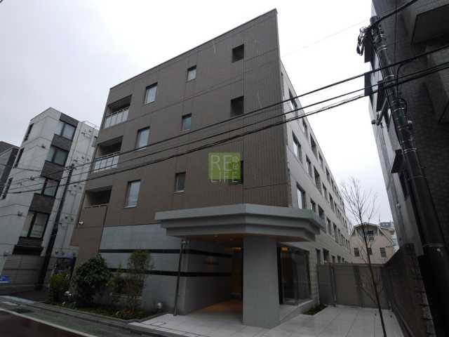2LDK Mansion in Shinjuku, Tokyo - Image 1