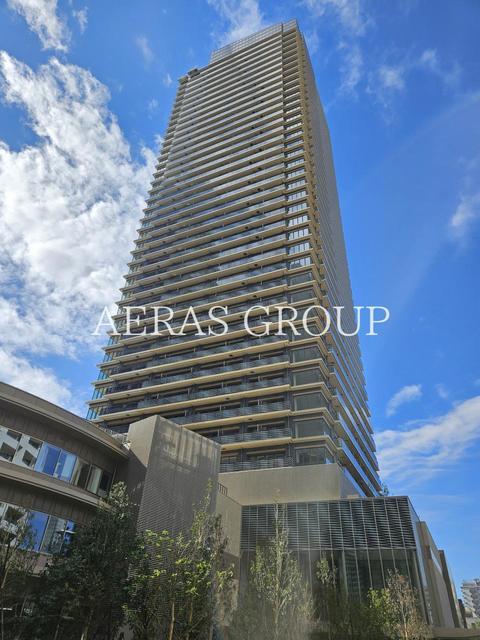 2LDK Mansion in Shinjuku, Tokyo - Image 1