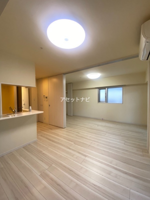 2LDK Mansion in Shinjuku, Tokyo — photo 3 of 3
