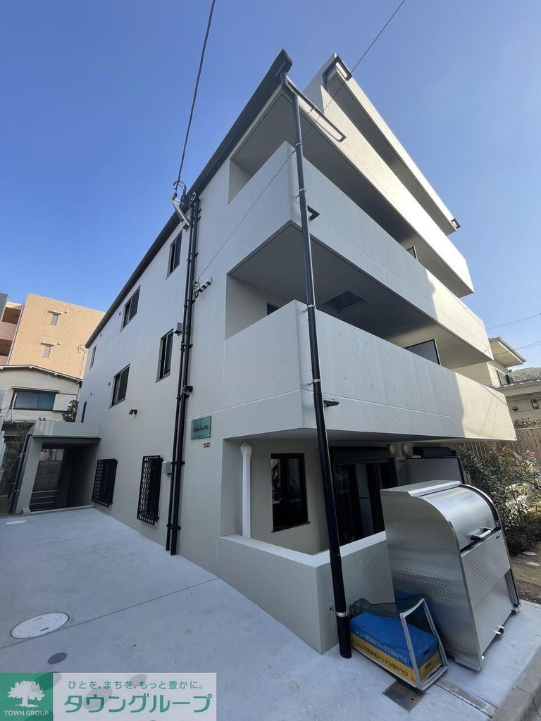 2LDK Mansion in Suginami, Tokyo