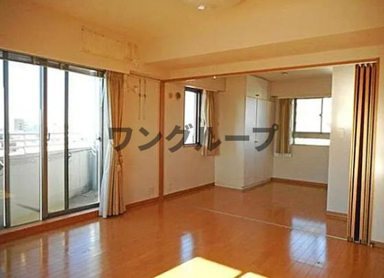 2LDK Mansion in Toshima, Tokyo - Image 1
