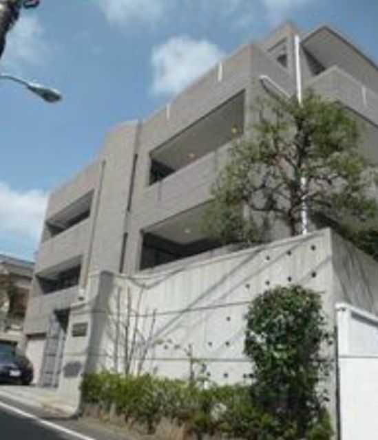 2LDK Mansion in Toshima, Tokyo - Image 1