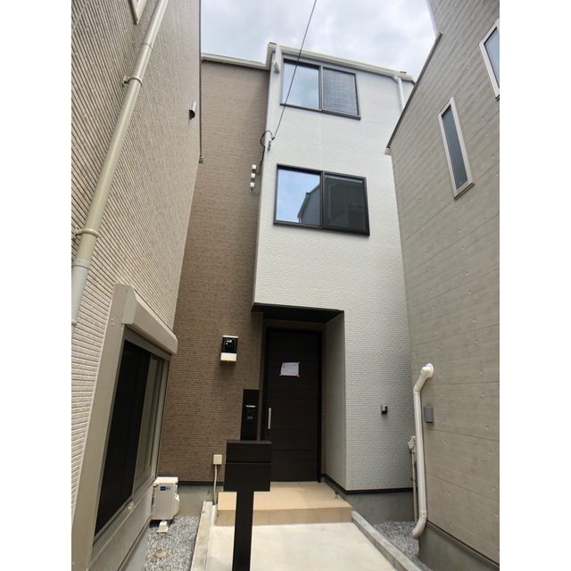 2SLDK Apartment in Shinjuku, Tokyo