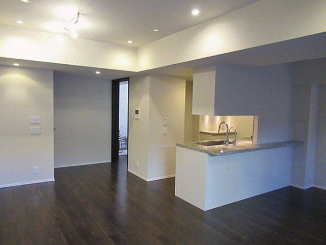 2SLDK Mansion in Shibuya, Tokyo — photo 3 of 3