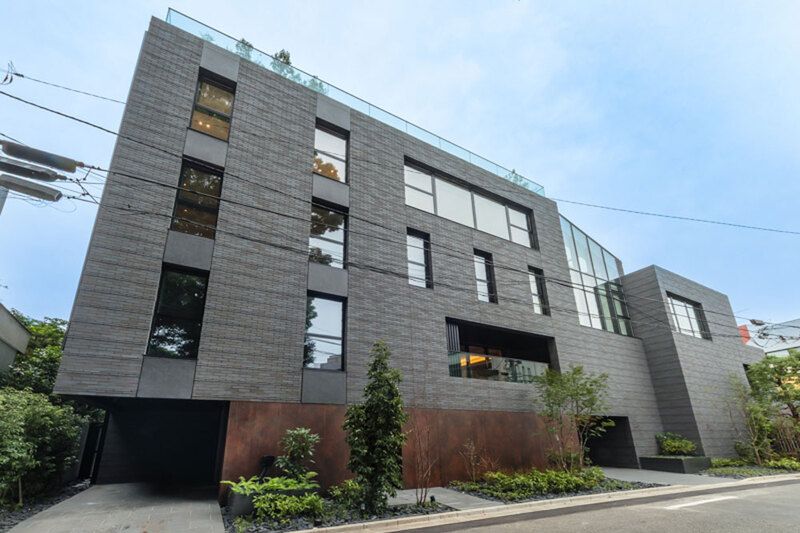 2LDK Mansion in Shibuya, Tokyo - Image 1
