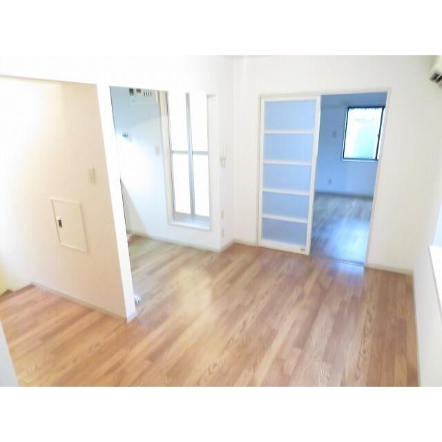 3DK Apartment in Shinjuku, Tokyo — photo 3 of 3