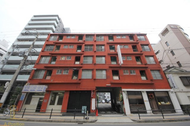 3DK Mansion in Kita-ku, Osaka - Image 1