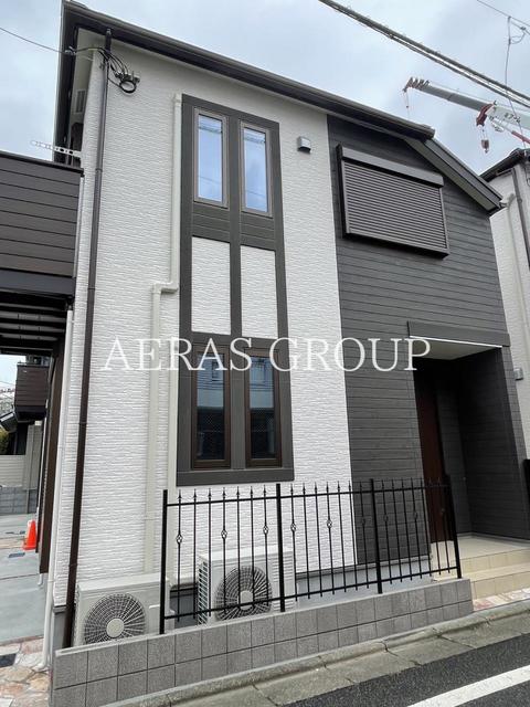 3LDK Apartment in Meguro, Tokyo - Image 1