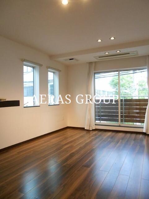 3LDK Apartment in Shibuya, Tokyo - Image 1