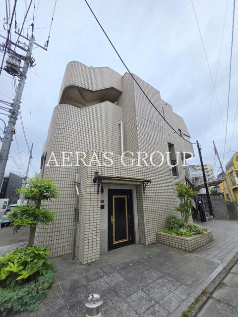 3LDK Apartment in Shinjuku, Tokyo — photo 3 of 3