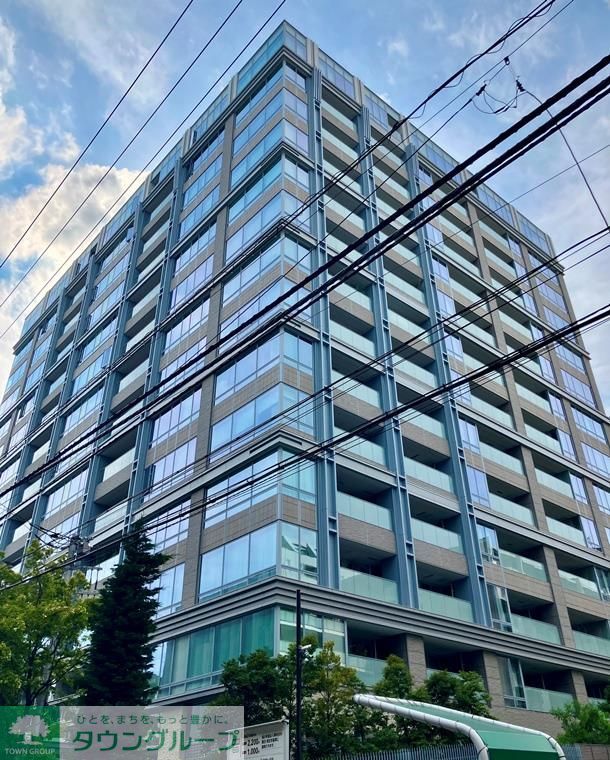 3LDK Mansion in Chiyoda, Tokyo