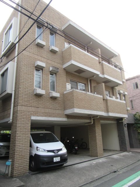3LDK Mansion in Meguro, Tokyo