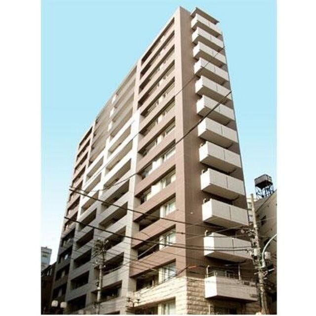 3LDK Mansion in Minato, Tokyo - Image 1