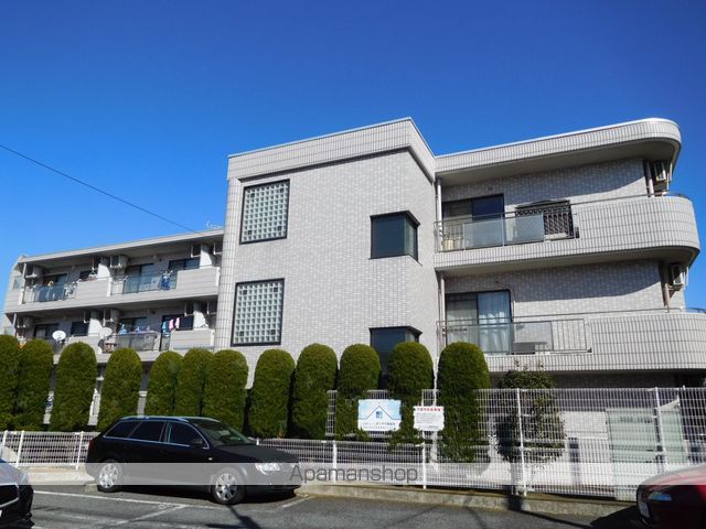 3LDK Mansion in Nakano, Tokyo - Image 1