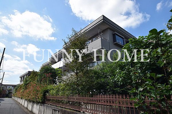 3LDK Mansion in Setagaya, Tokyo - Image 1