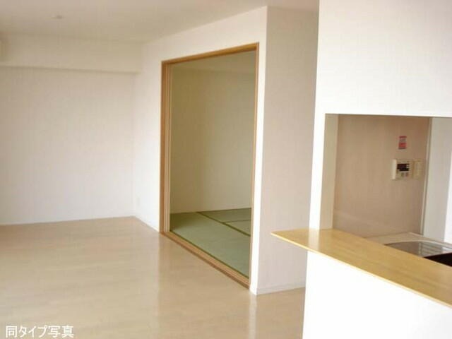 3LDK Mansion in Setagaya, Tokyo — photo 3 of 3