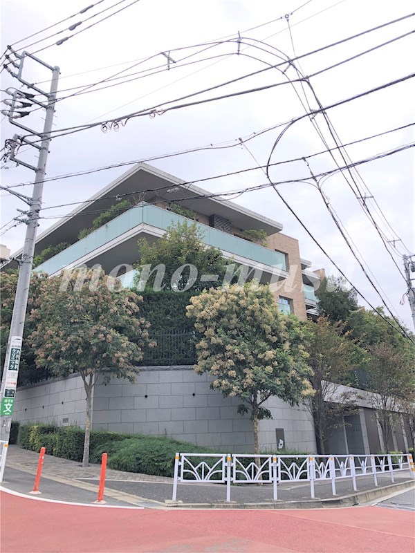 3LDK Mansion in Shibuya, Tokyo — photo 3 of 3