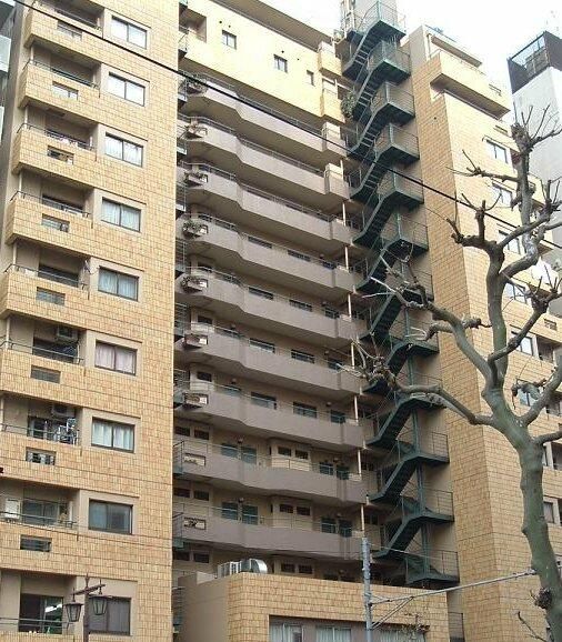 3LDK Mansion in Shinjuku, Tokyo - Image 1