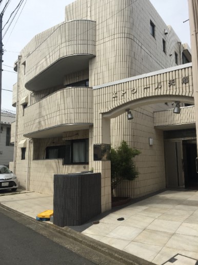3LDK Mansion in Suginami, Tokyo - Image 1