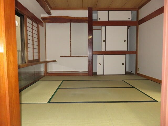 3LDK Mansion in Toshima, Tokyo — photo 3 of 3