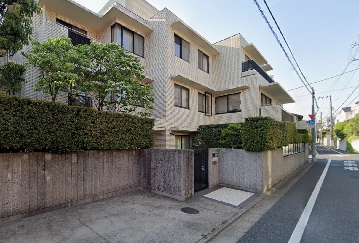 3SLDK Mansion in Meguro, Tokyo - Image 1