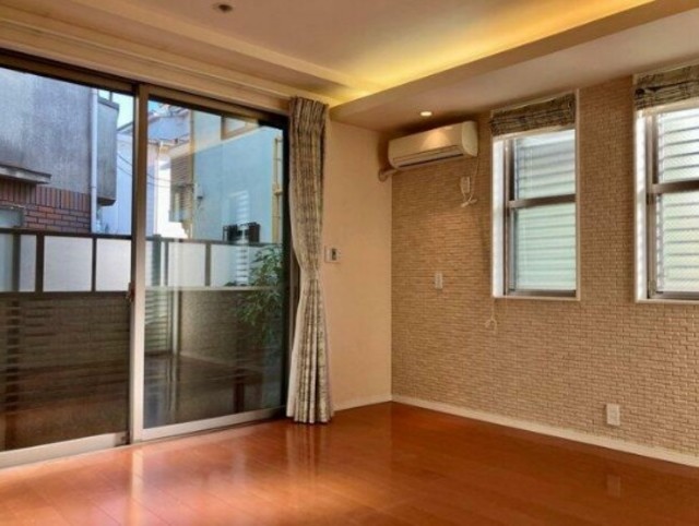4LDK Apartment in Setagaya, Tokyo — photo 3 of 3