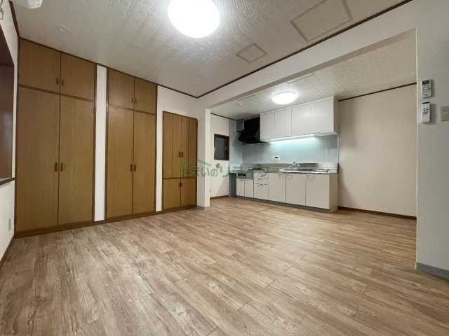 4LDK Apartment in Shibuya, Tokyo — photo 3 of 3