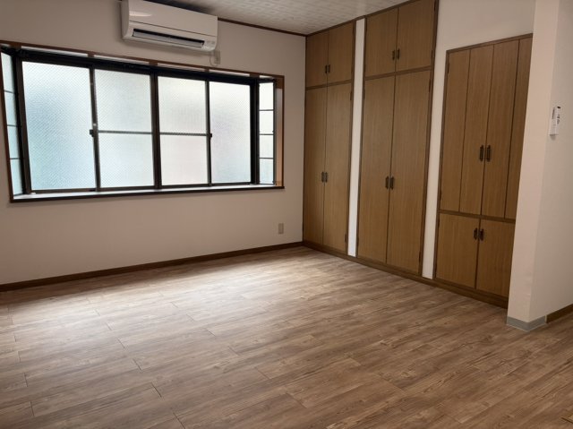 4LDK Apartment in Shibuya, Tokyo — photo 3 of 3