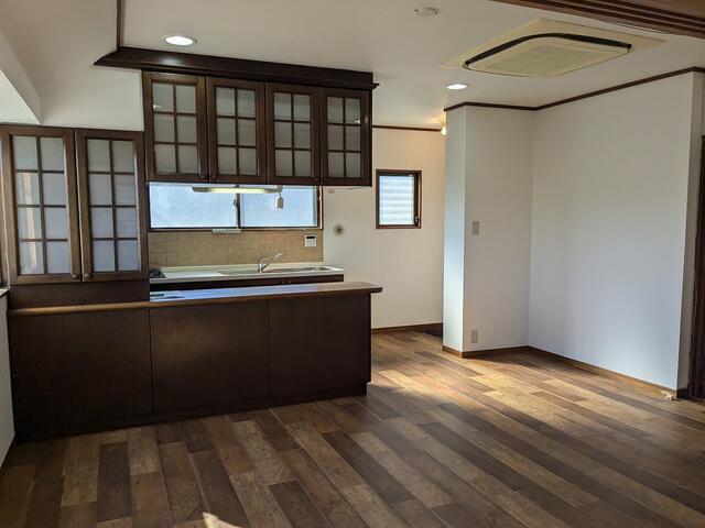4LDK Mansion in Toshima, Tokyo - Image 1