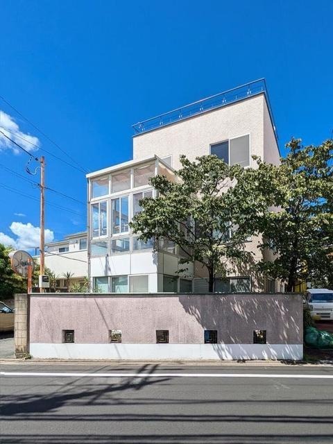 7LDK Apartment in Setagaya, Tokyo
