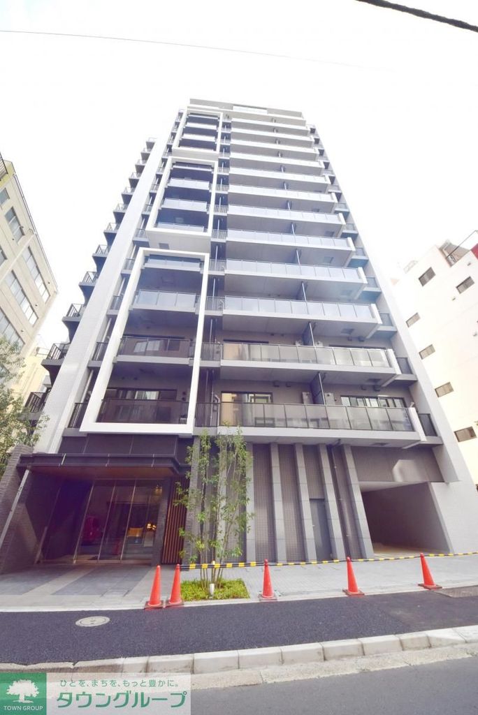 ワンルーム Mansion in Chiyoda, Tokyo - Image 1