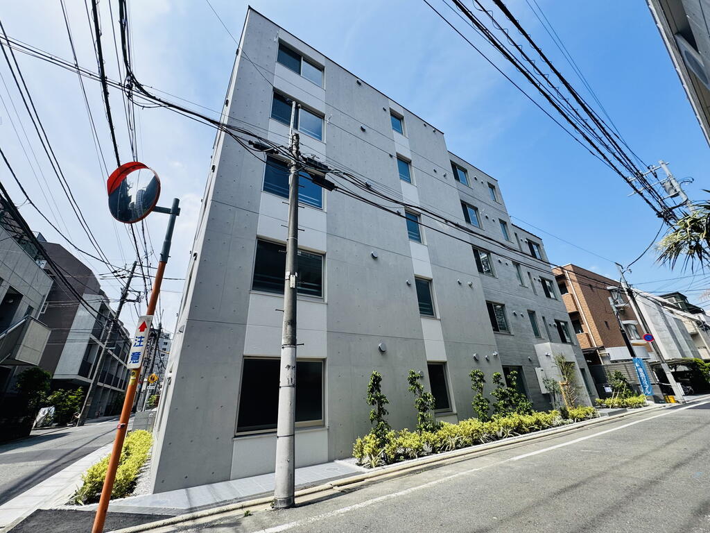 ワンルーム Mansion in Meguro, Tokyo - Image 1