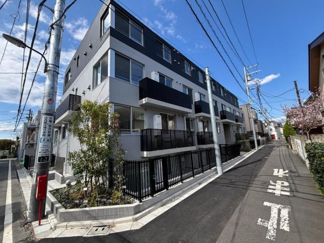 1K Mansion in Shibuya, Tokyo - Image 1