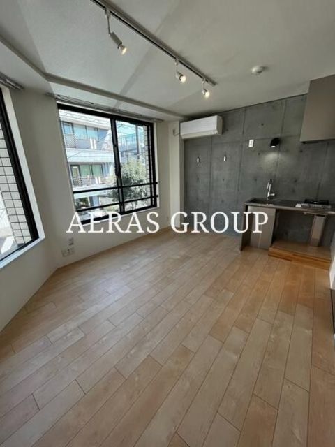 ワンルーム Mansion in Shibuya, Tokyo — photo 3 of 3