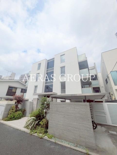 ワンルーム Mansion in Shibuya, Tokyo - Image 1