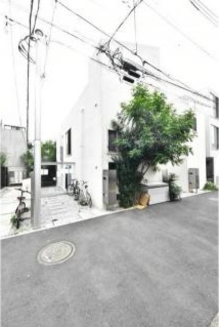 ワンルーム Mansion in Shibuya, Tokyo - Image 1