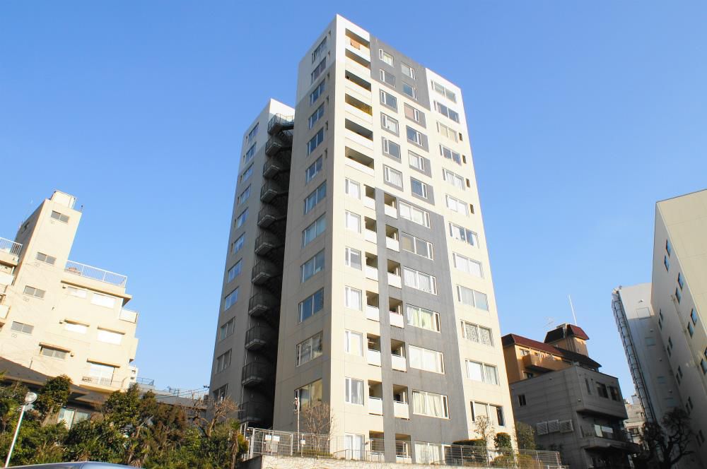 ワンルーム Mansion in Shibuya, Tokyo - Image 1