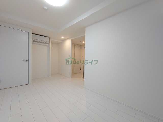 ワンルーム Mansion in Shinjuku, Tokyo - Image 1